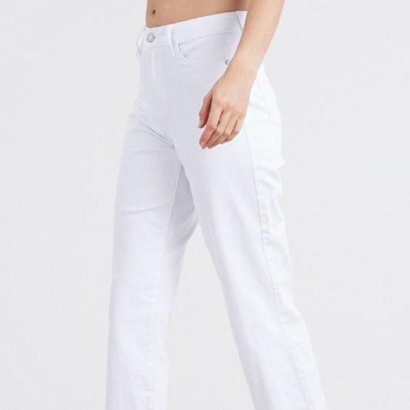 Judy Blue white cropped jeans - Picture 2 of 4